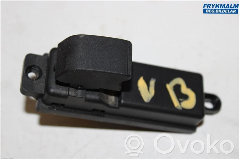 Interrupteur commade lève-vitre   D65166370