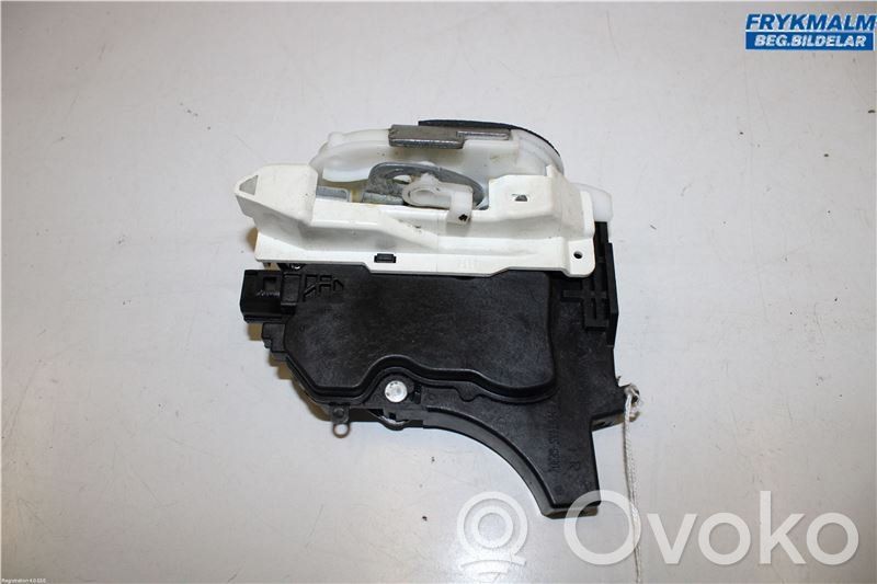 Citroen C-Crosser Zamek drzwi tylnych 