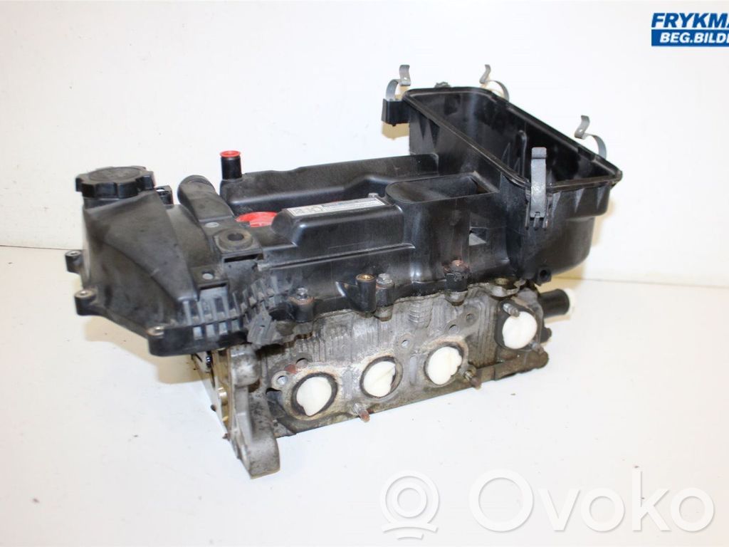 Peugeot 107 Engine head 