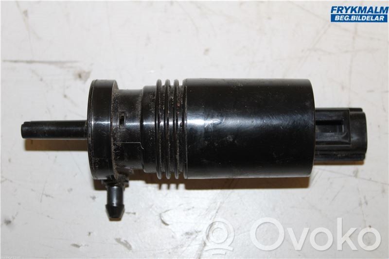 Volvo C30 Headlight washer pump 