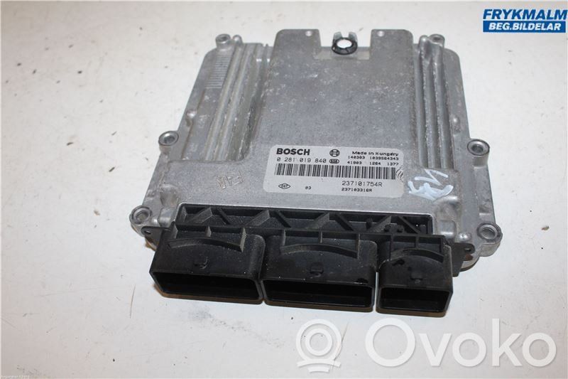 Renault Trafic II (X83) Injection control unit/module 