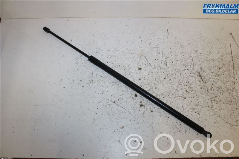 Ford Kuga II Tailgate strut 