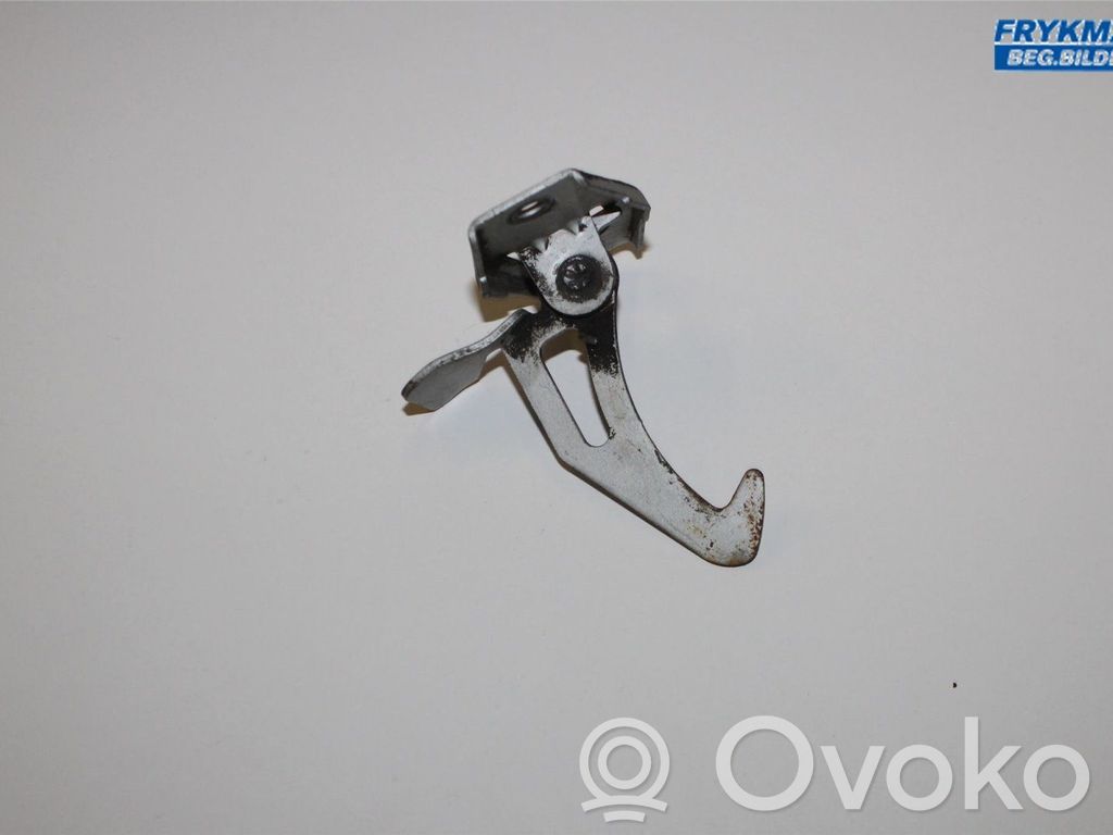 Volvo 940 Cârlig/încuietoare capotă motor 