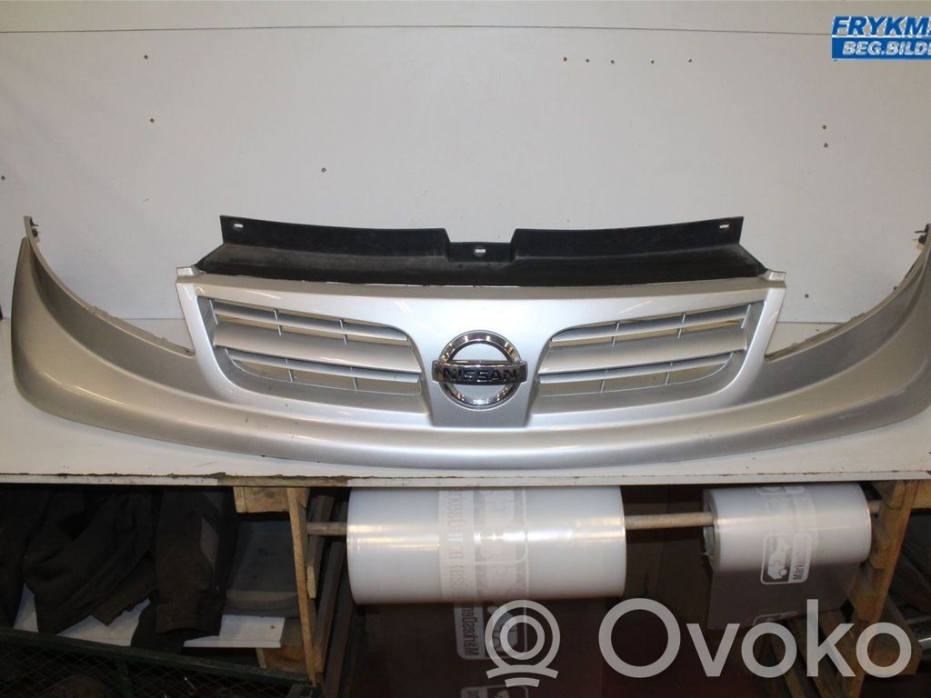 Nissan Primastar Etupuskurin alempi jäähdytinsäleikkö 