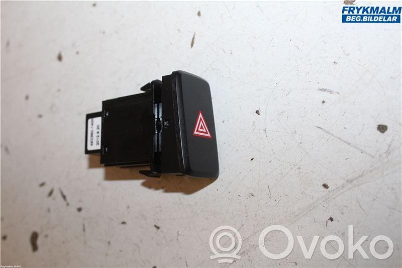 KIA Ceed Hazard light switch 
