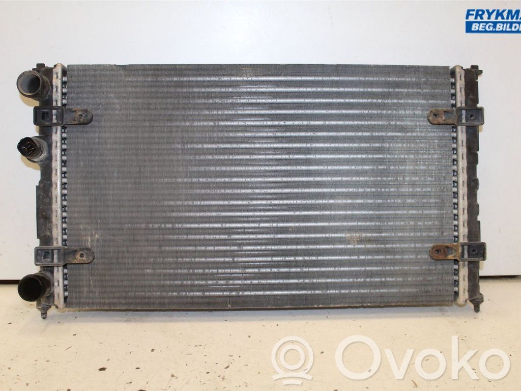 Volkswagen Polo III 6N 6N2 6NF Radiatore di raffreddamento 