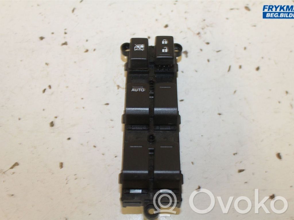 Suzuki Swift II Electric window control switch 
