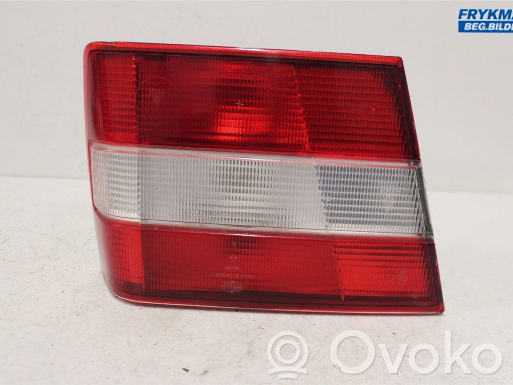 Volvo 940 Galinis žibintas dangtyje 