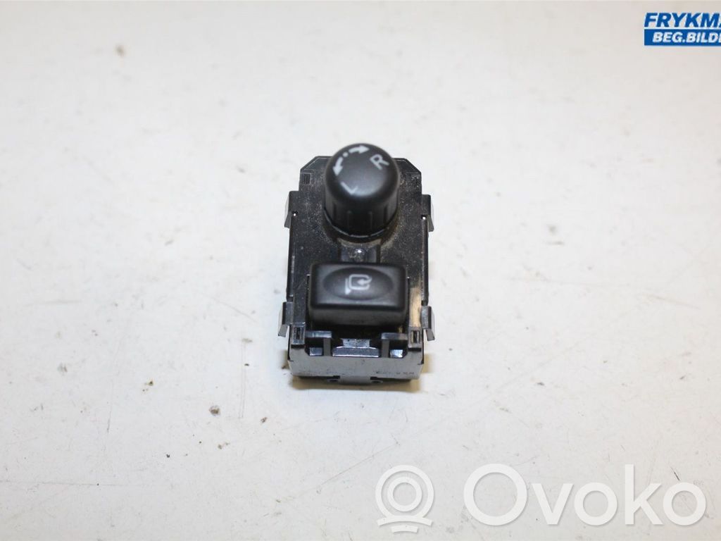 Nissan Navara D23 Interruptor del espejo lateral 
