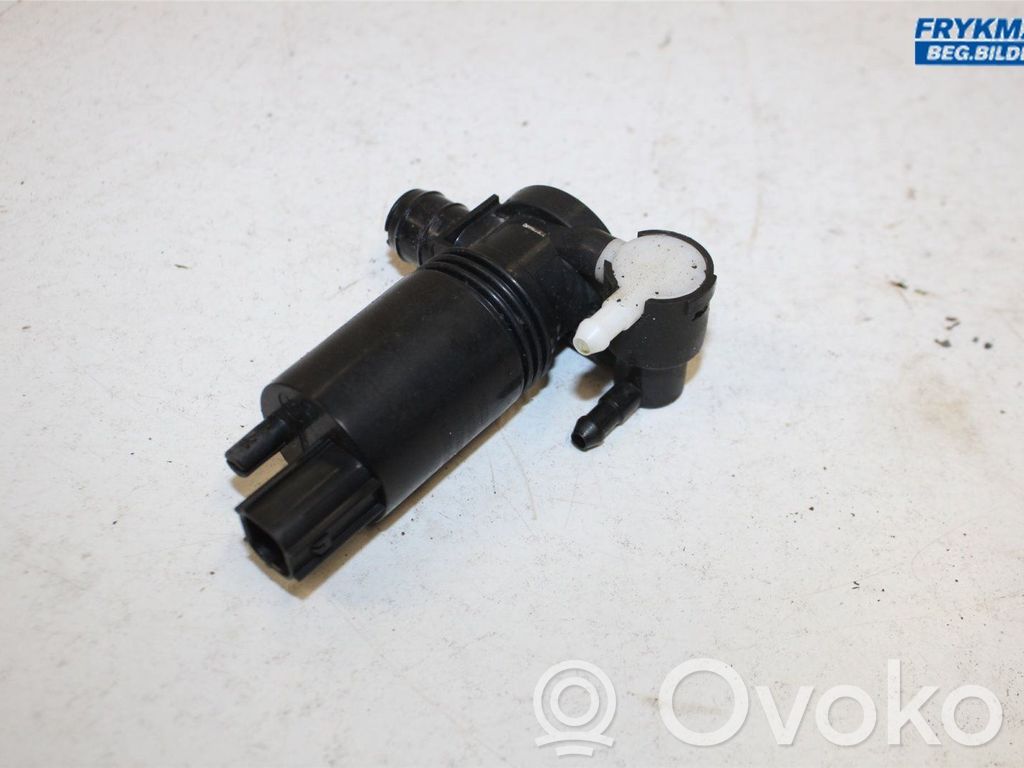 Ford Fiesta Windscreen/windshield washer pump 