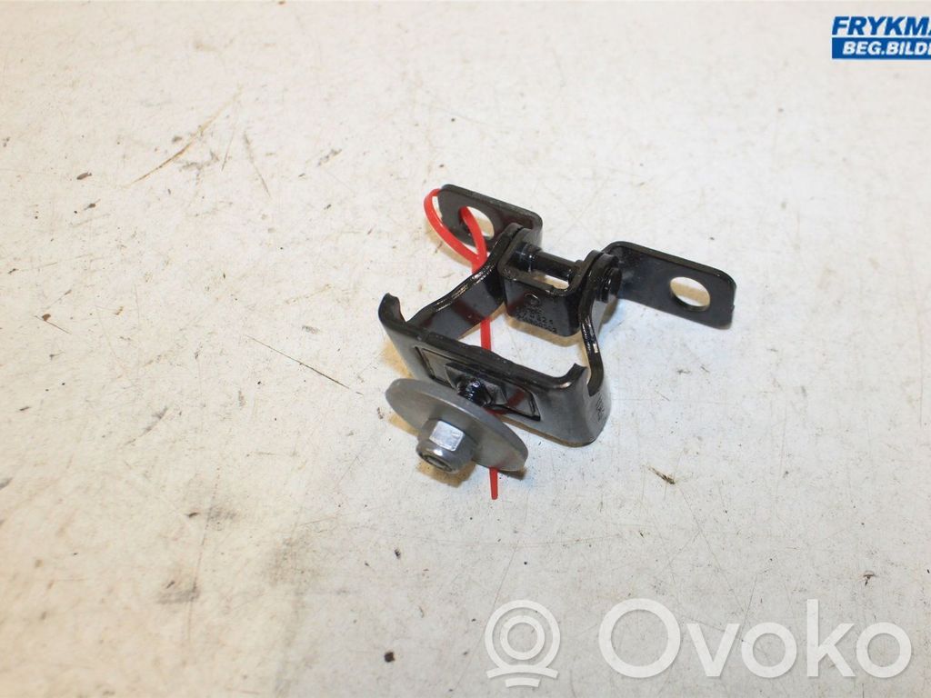 Peugeot 308 Tailgate/trunk/boot hinge 