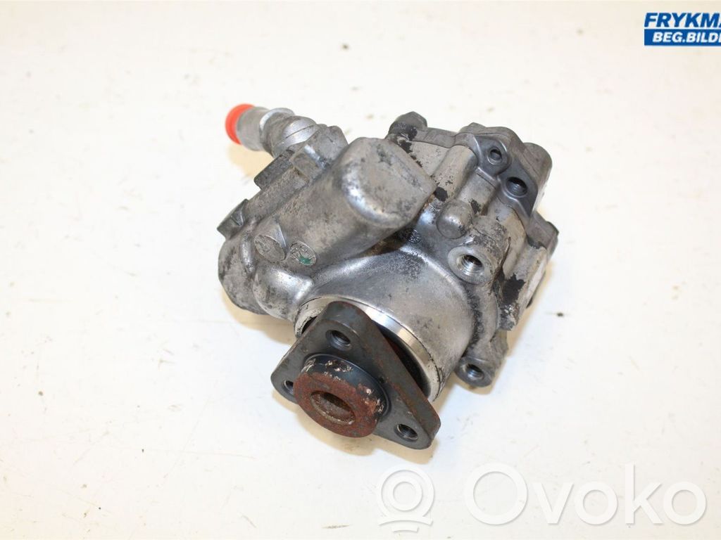 Audi A4 S4 B8 8K Power steering pump 