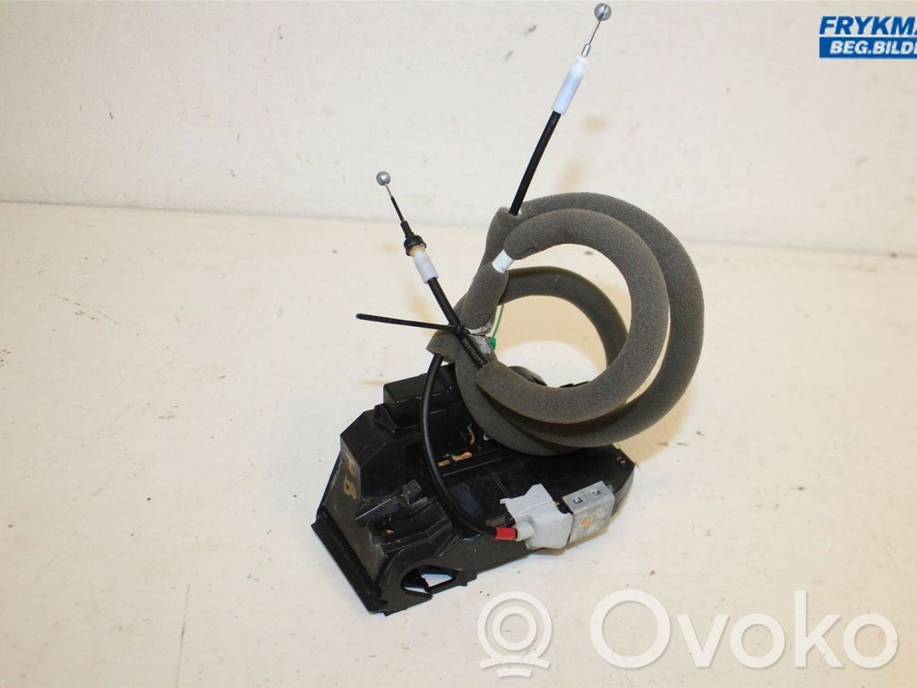 Nissan Qashqai Galinių durų spyna 