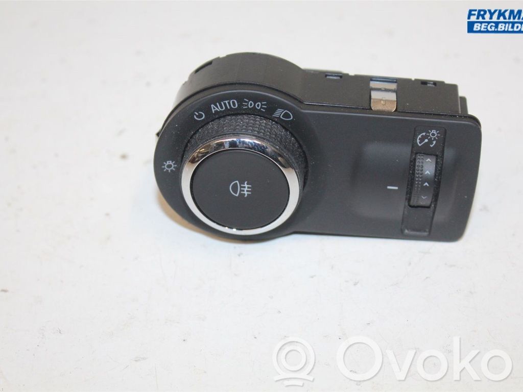Opel Insignia A Light switch 