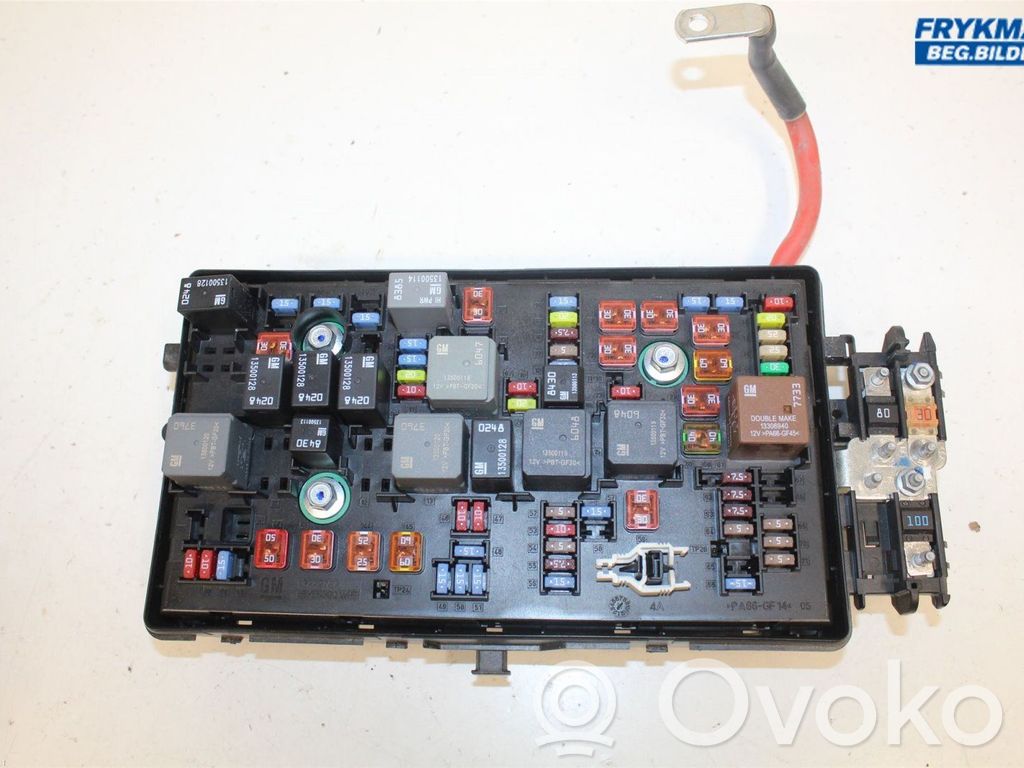 Opel Insignia A Módulo de fusible 