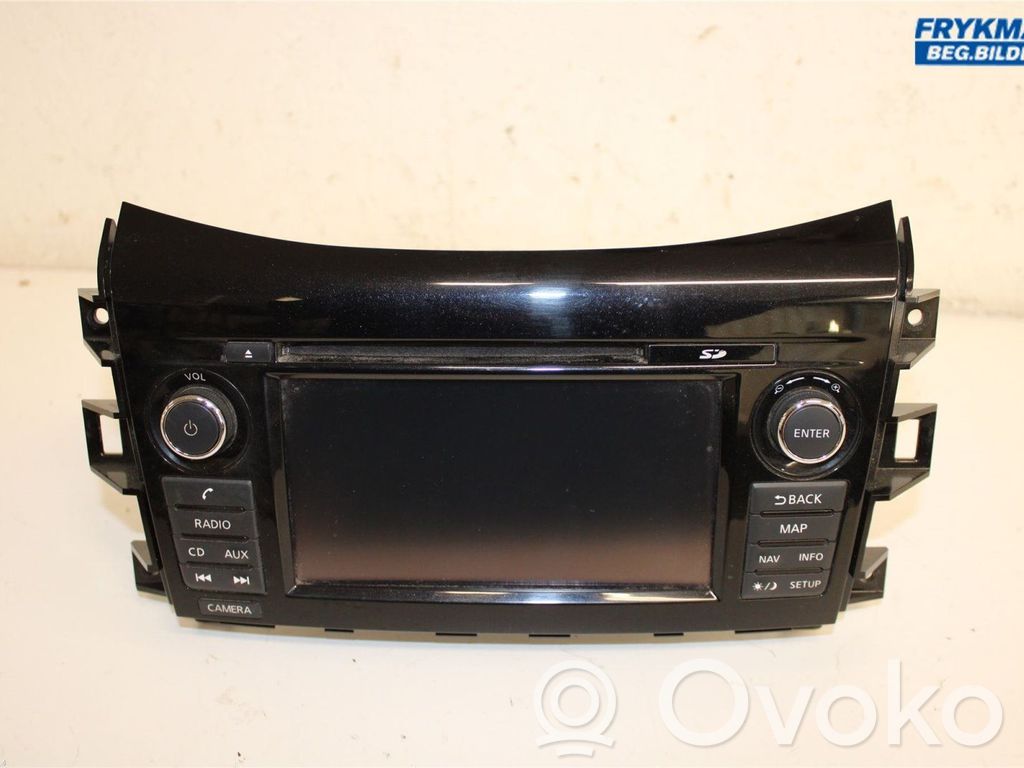 Nissan Navara D23 Panel / Radioodtwarzacz CD/DVD/GPS 