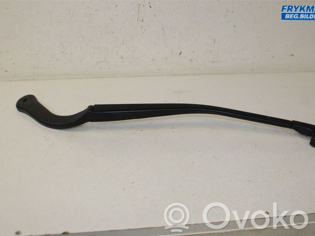 BMW 3 E92 E93 Front wiper blade arm 