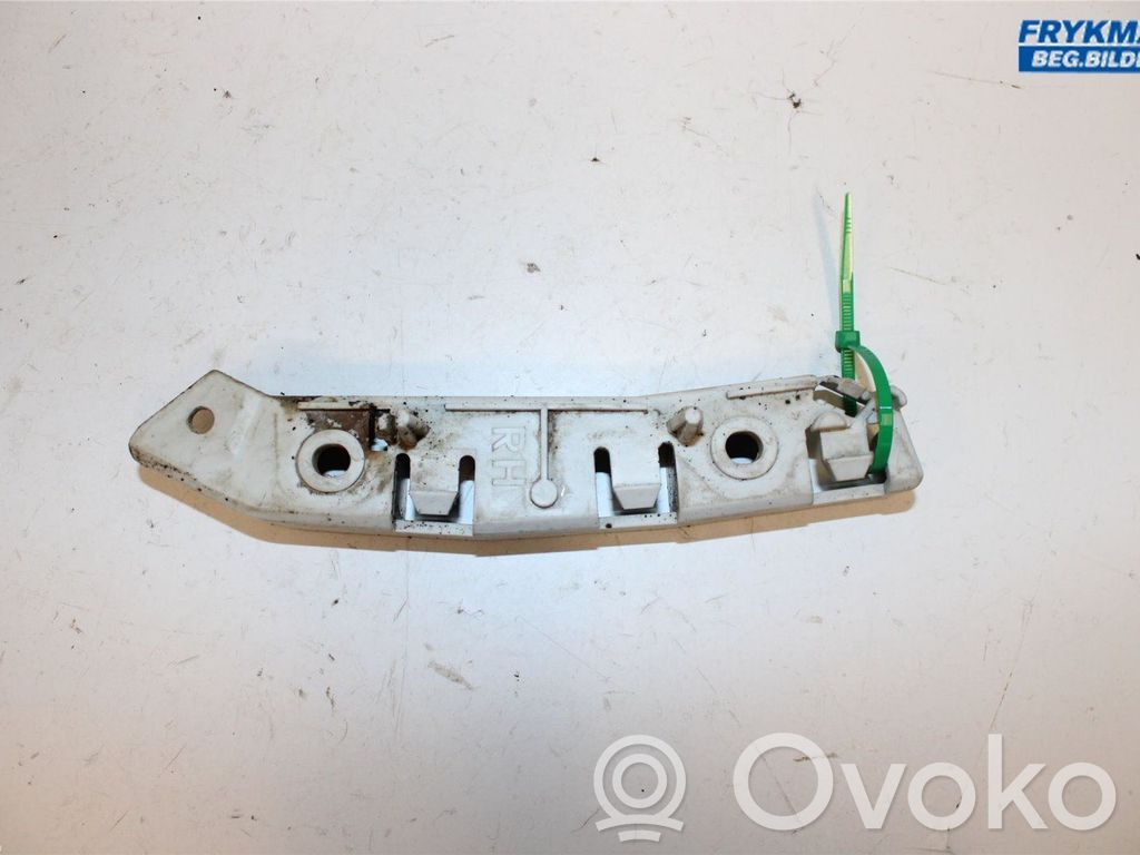 Ford Focus Front bumper mounting bracket 