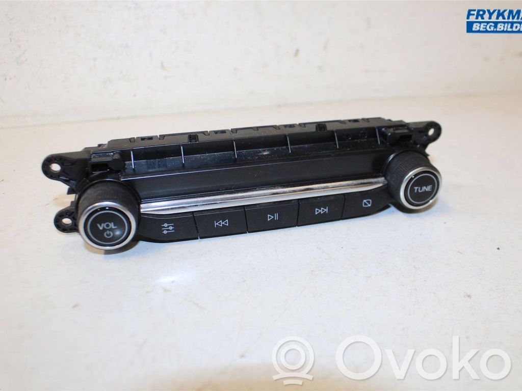 Ford Focus Radio/CD/DVD/GPS head unit 