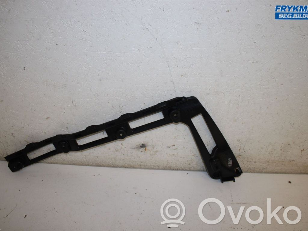 Ford Focus Rear bumper mounting bracket 