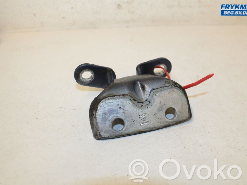 Front door lower hinge   794103K000