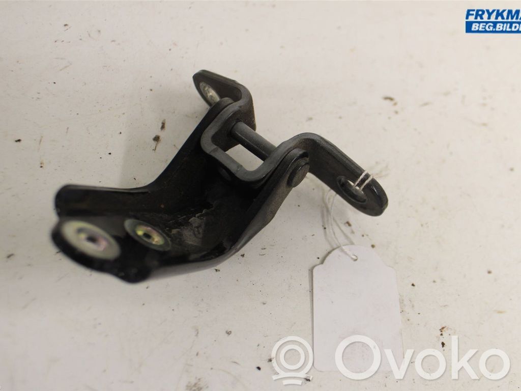 KIA Xceed Rear door lower hinge 