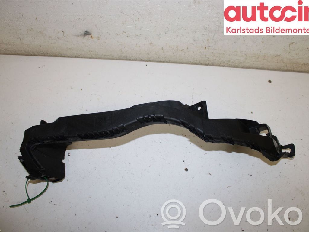 Subaru Legacy Moulure sous phares 