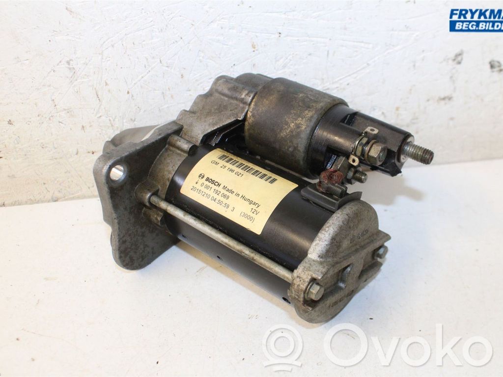 Motor de arranque   25196021,25196021,25196021