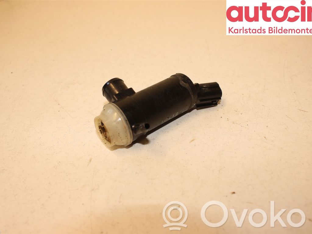 Subaru Outback Windscreen/windshield washer pump 