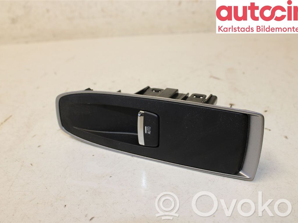 Subaru Outback (BT) Electric window control switch 
