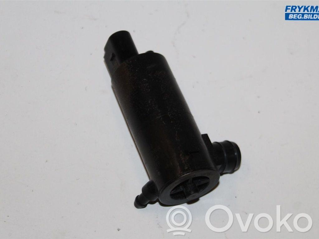 Toyota Auris E180 Headlight washer pump 