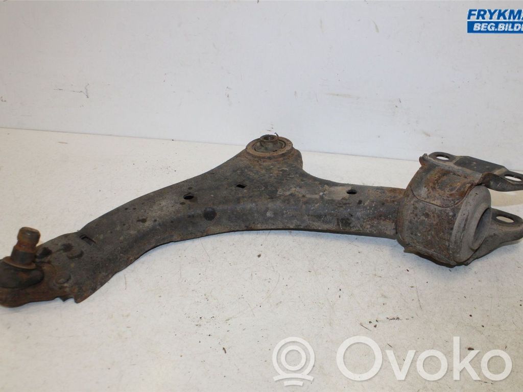 Volvo XC70 Braccio di controllo sospensione anteriore inferiore/braccio oscillante 