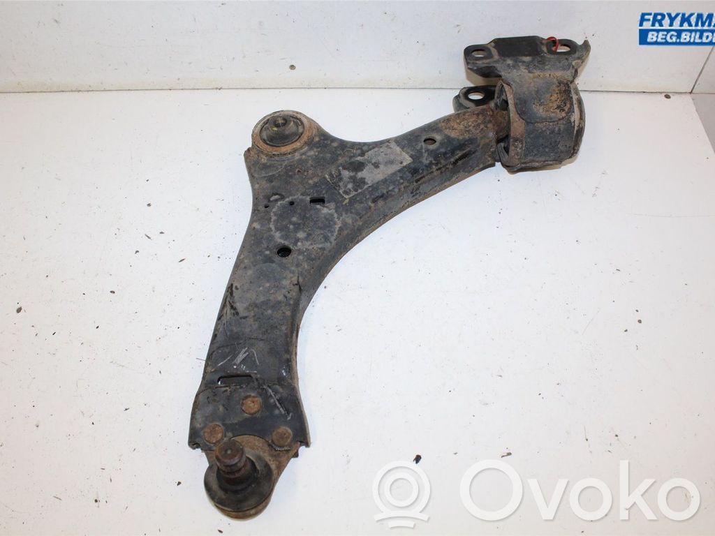 Volvo XC70 Braccio di controllo sospensione anteriore inferiore/braccio oscillante 