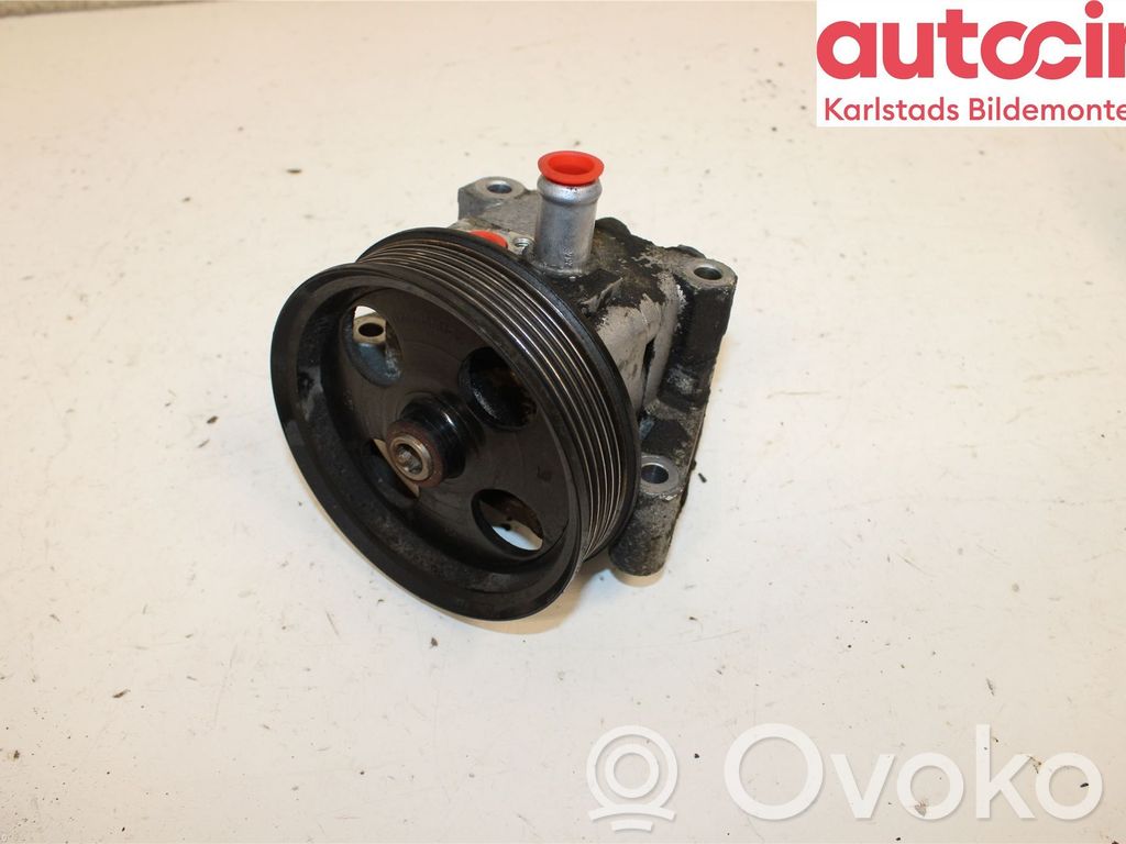Volvo V70 Ohjaustehostimen pumppu 