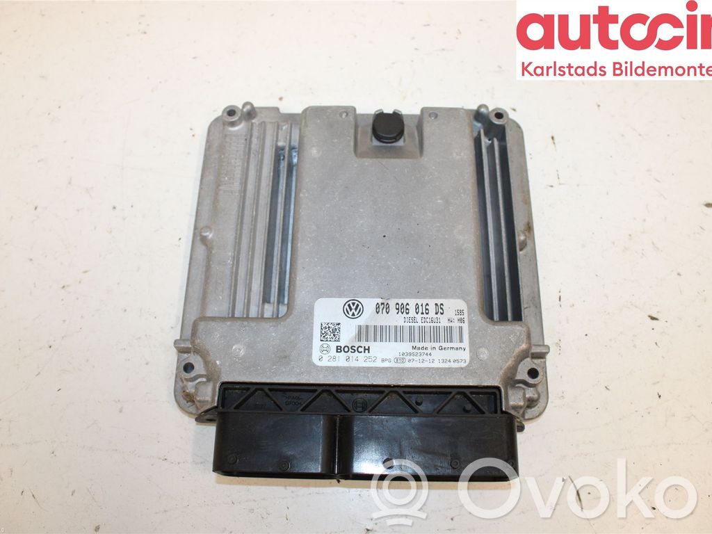 Volkswagen Transporter - Caravelle T5 Centralina/modulo motore iniezione 