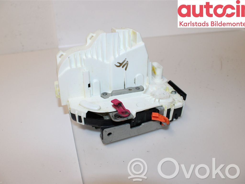 Dodge Caravan Etuoven lukko 