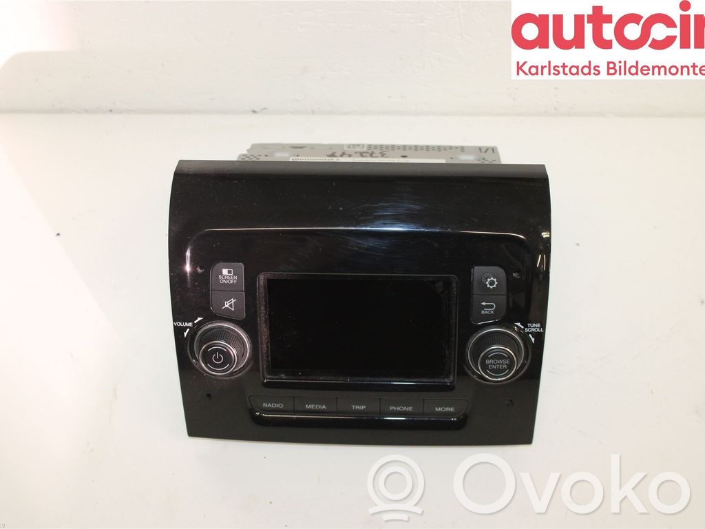 Panel / Radioodtwarzacz CD/DVD/GPS   735758866,735693009,07356930090