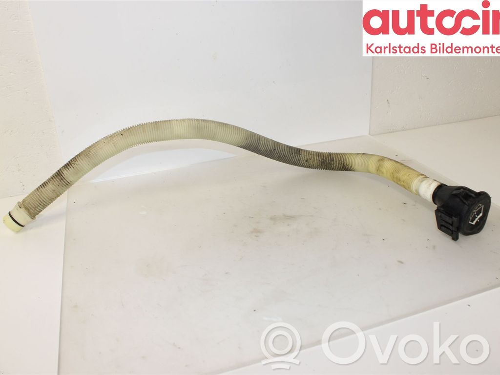 BMW 1 E82 E88 Einfüllschlauch Waschwasserbehälter 