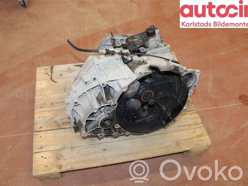 Volvo V70 Scatola del cambio manuale a 6 velocità 