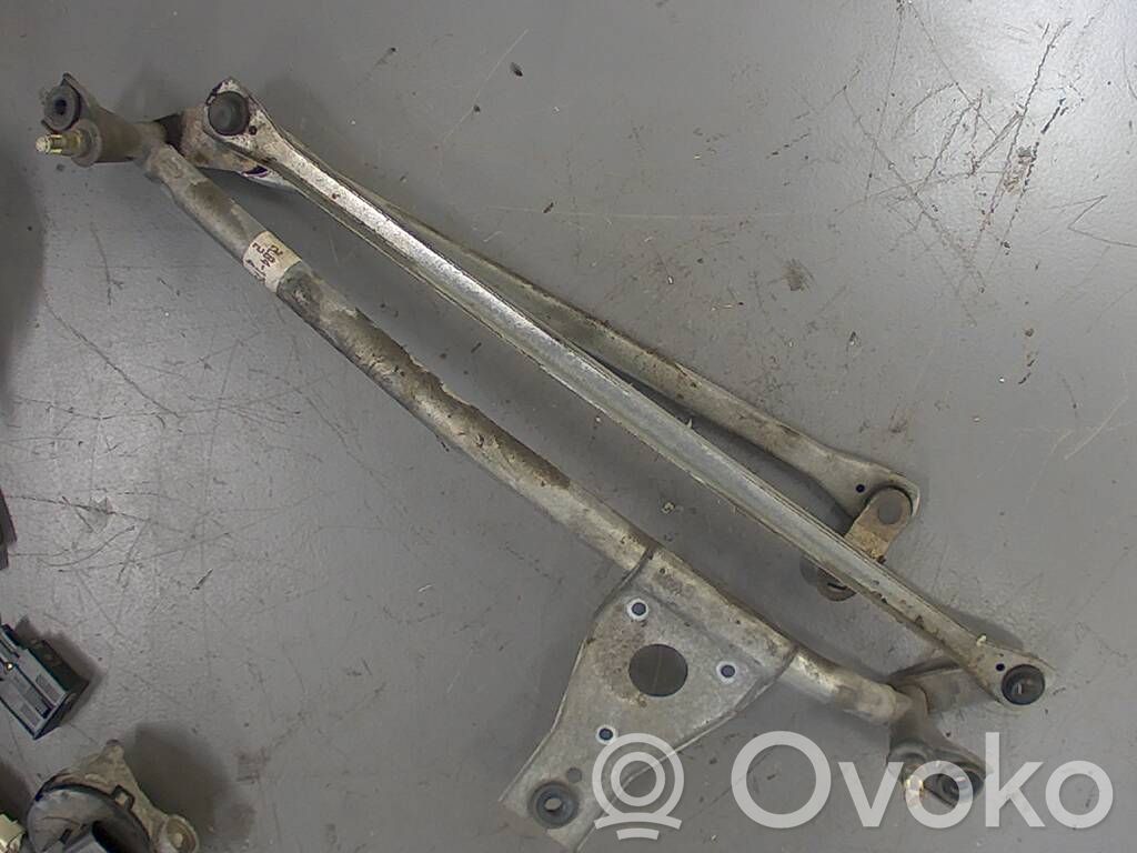 Mazda Tribute Front wiper linkage 