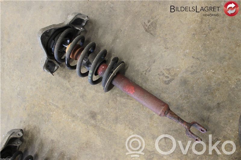 Audi A4 S4 B6 8E 8H Amortyzator osi przedniej ze sprężyną 