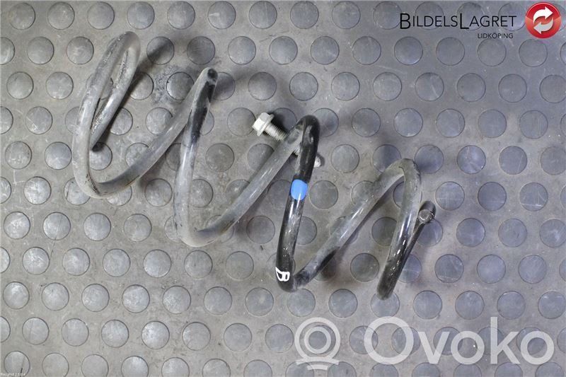 Nissan Note (E12) Rear coil spring 