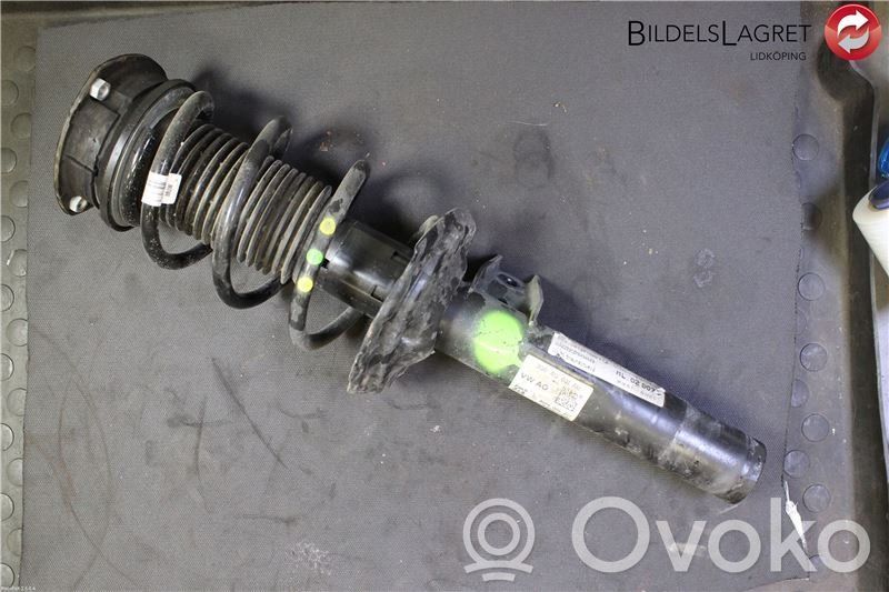 Volkswagen PASSAT B8 Amortyzator osi przedniej ze sprężyną 