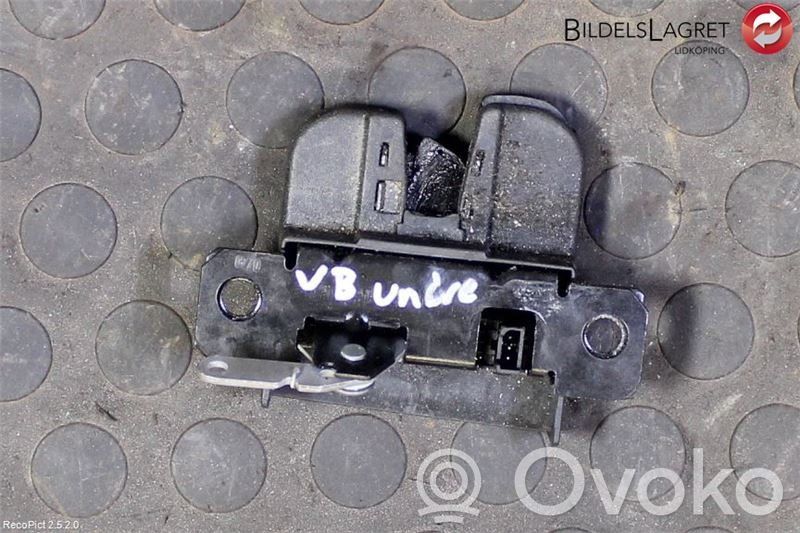 Volkswagen Caddy Rear door lock 
