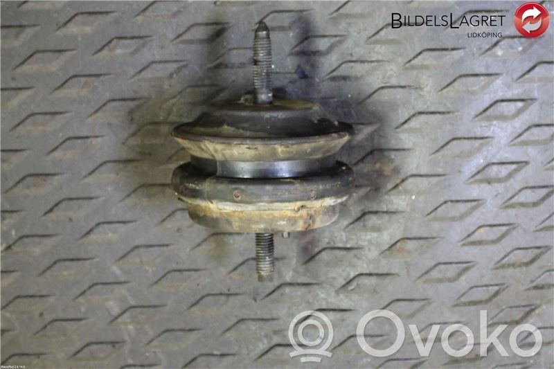 Engine mount bracket   15254700