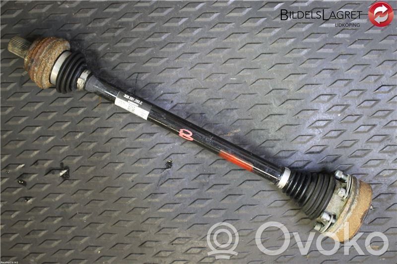 Volkswagen PASSAT B8 Półoś tylna 