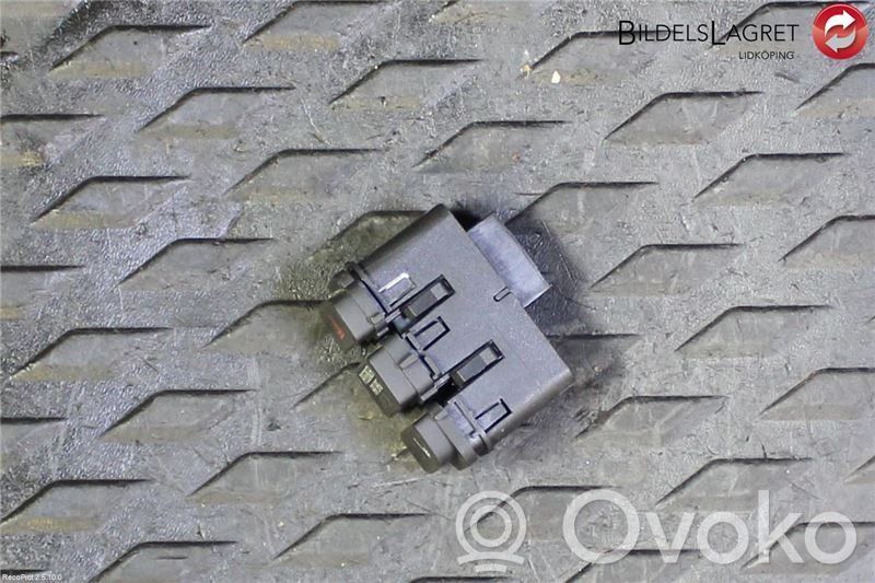 Volkswagen Up Botón interruptor de luz de peligro 