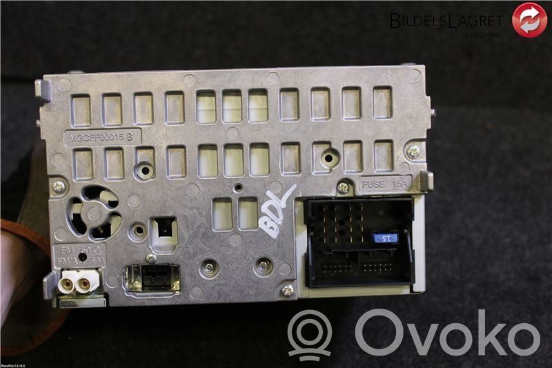 Audi A4 S4 B8 8K Panel / Radioodtwarzacz CD/DVD/GPS 