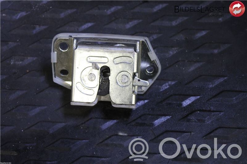 Suzuki Alto Zamek klapy tylnej / bagażnika 