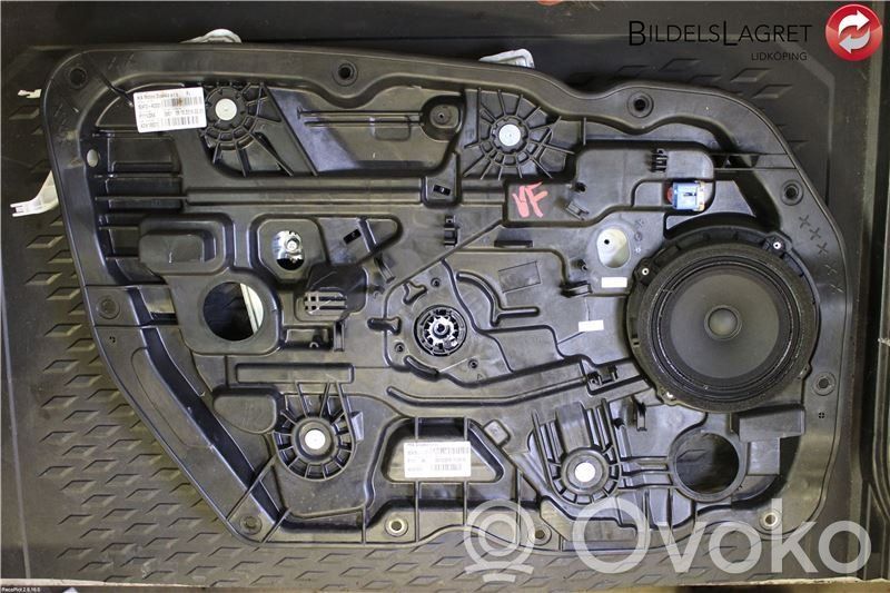 KIA Ceed Mecanismo para subir la puerta delantera sin motor 